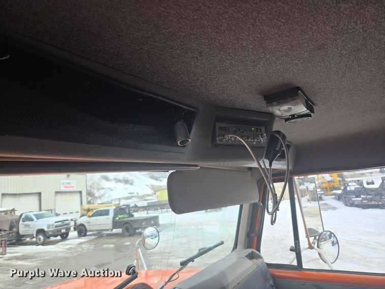 image for item ER5130 2002 International 2574 dump truck