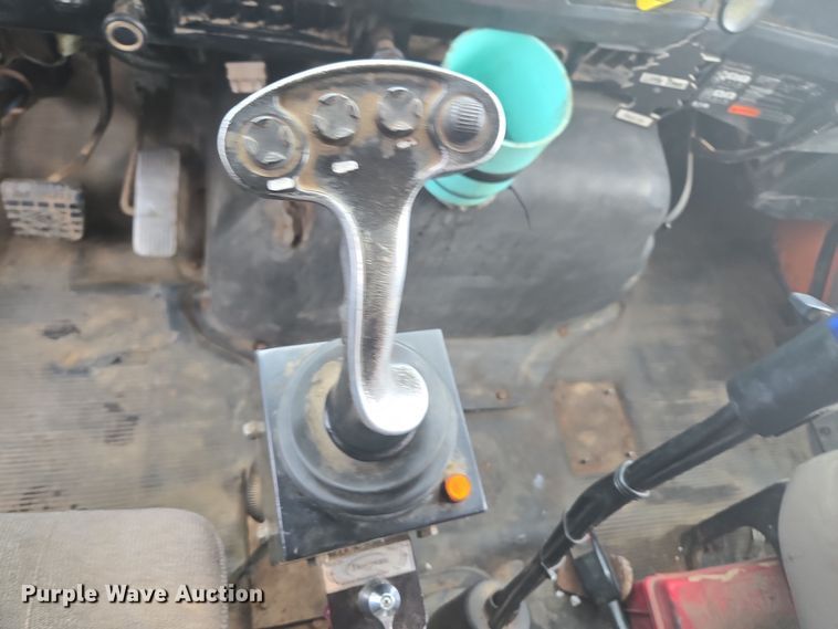 image for item ER5130 2002 International 2574 dump truck