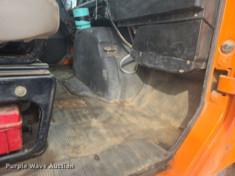 image for item ER5130 2002 International 2574 dump truck