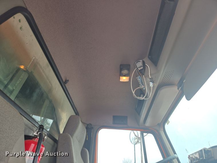 image for item ER5130 2002 International 2574 dump truck