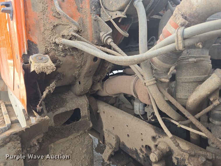 image for item ER5130 2002 International 2574 dump truck