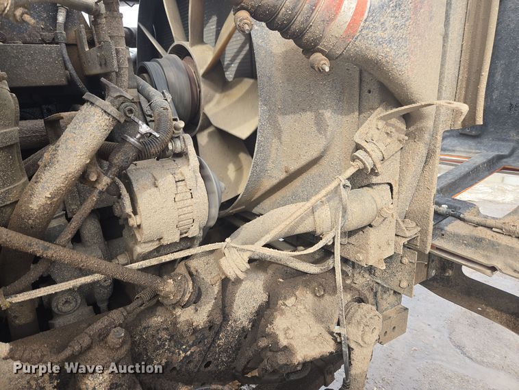 image for item ER5130 2002 International 2574 dump truck