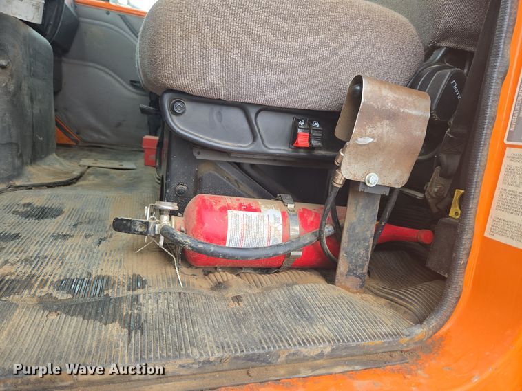 image for item ER5132 2002 International 2574 dump truck