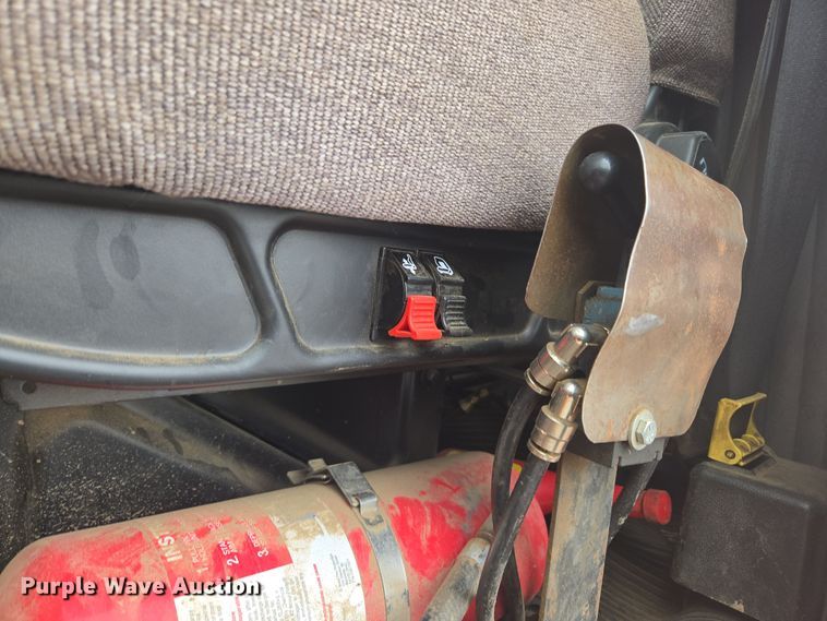 image for item ER5132 2002 International 2574 dump truck