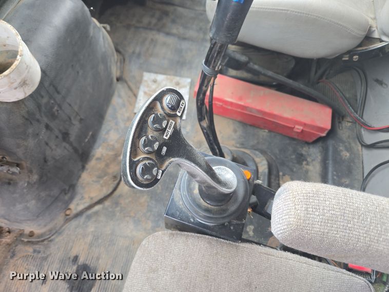 image for item ER5132 2002 International 2574 dump truck