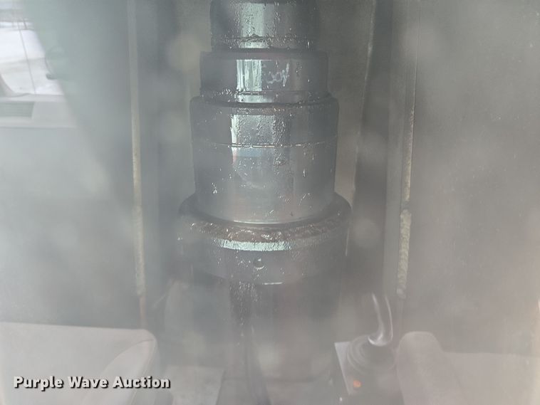 image for item ER5132 2002 International 2574 dump truck