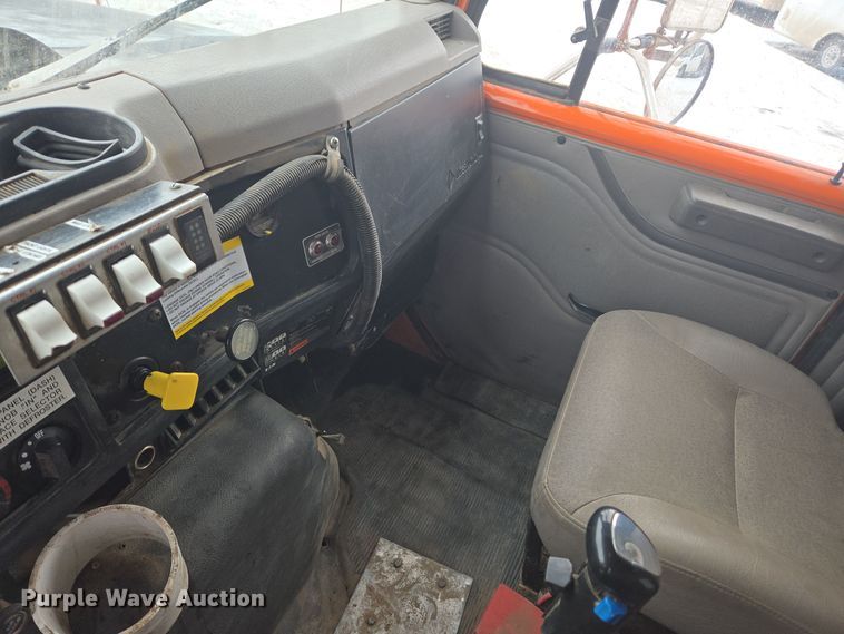 image for item ER5132 2002 International 2574 dump truck