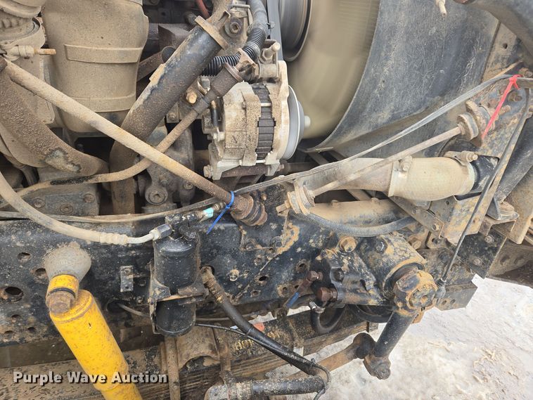 image for item ER5132 2002 International 2574 dump truck