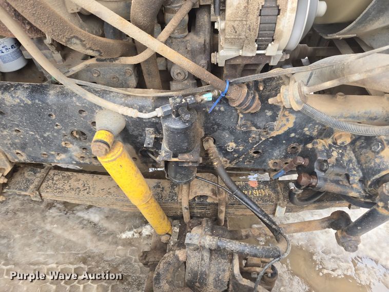 image for item ER5132 2002 International 2574 dump truck