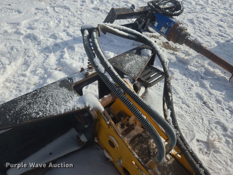 image for item ER5136 TRX HB750 skid steer breaker