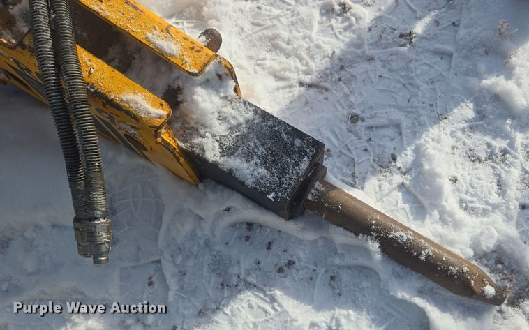 image for item ER5136 TRX HB750 skid steer breaker