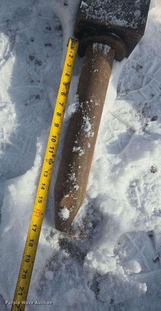 image for item ER5136 TRX HB750 skid steer breaker