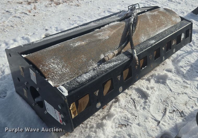 image for item ER5137 Mower King SSVR72 skid steer roller