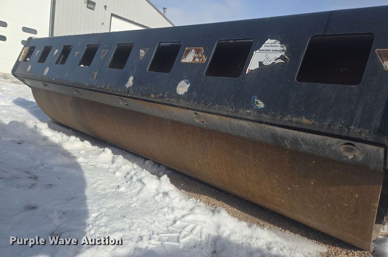 image for item ER5137 Mower King SSVR72 skid steer roller