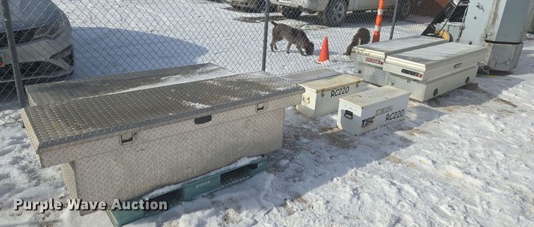 image for item ER5138 (7) toolboxes