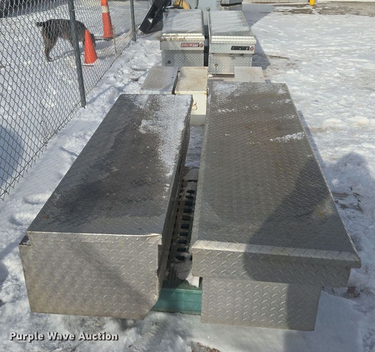 image for item ER5138 (7) toolboxes