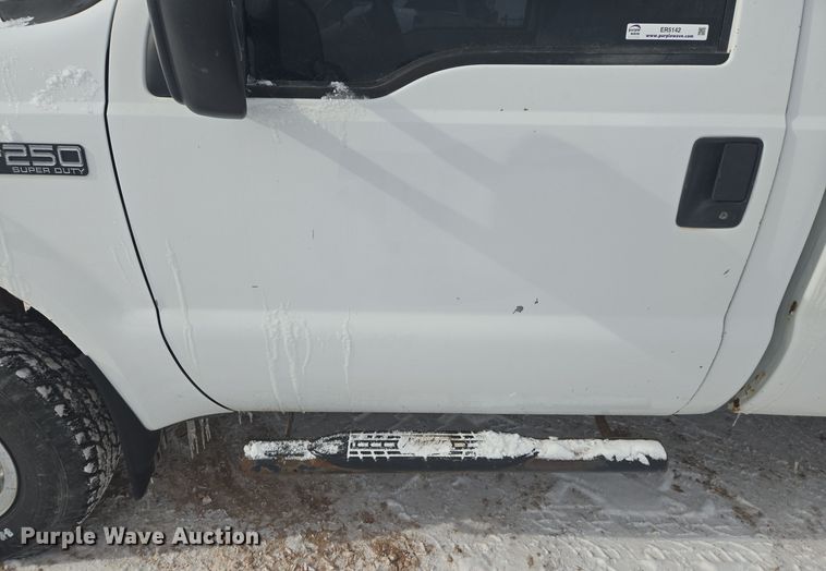 image for item ER5142 2001 Ford F250 Super Duty SuperCab pickup truck