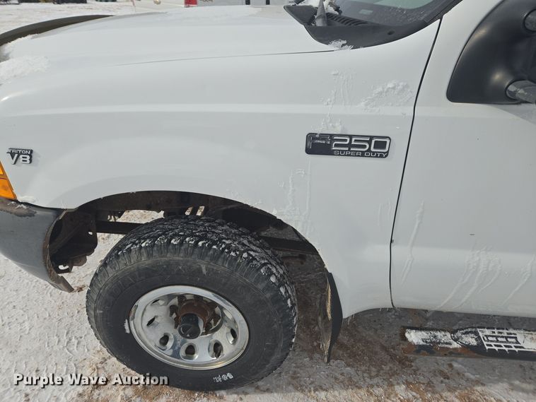 image for item ER5142 2001 Ford F250 Super Duty SuperCab pickup truck
