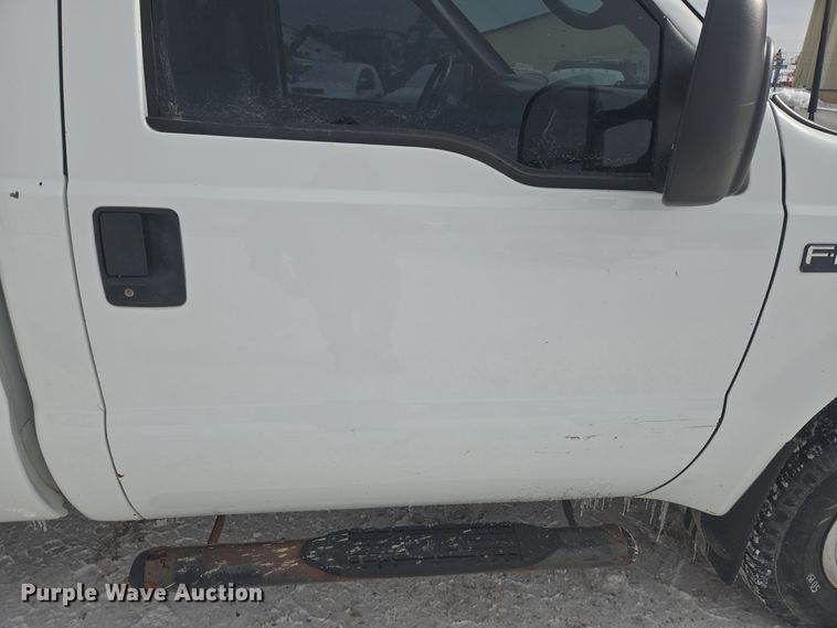 image for item ER5142 2001 Ford F250 Super Duty SuperCab pickup truck