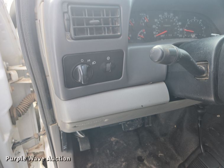 image for item ER5142 2001 Ford F250 Super Duty SuperCab pickup truck