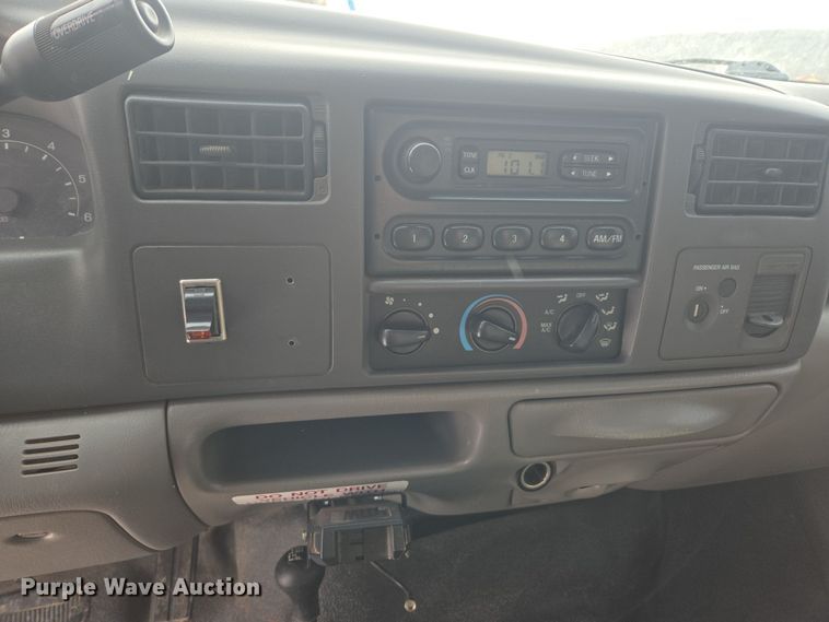 image for item ER5142 2001 Ford F250 Super Duty SuperCab pickup truck