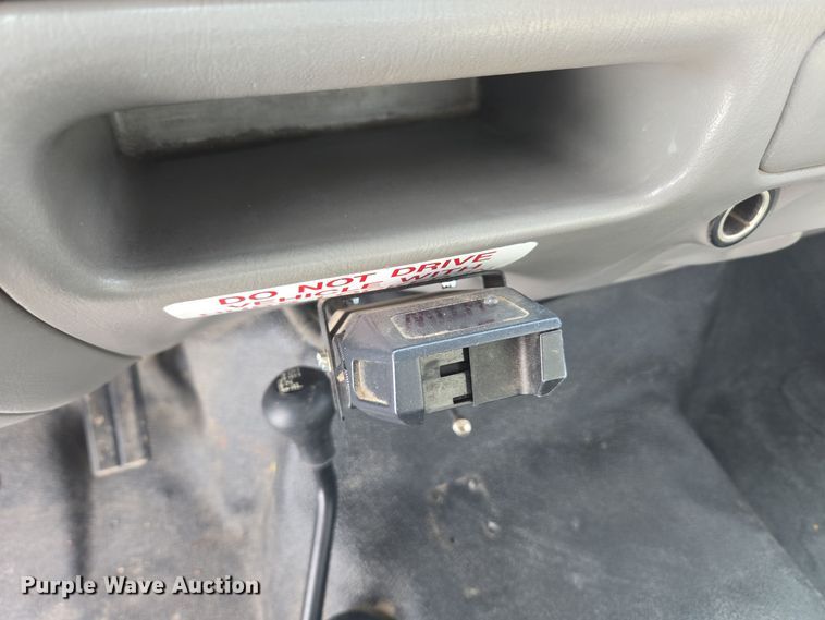 image for item ER5142 2001 Ford F250 Super Duty SuperCab pickup truck