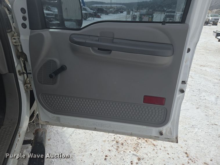 image for item ER5142 2001 Ford F250 Super Duty SuperCab pickup truck