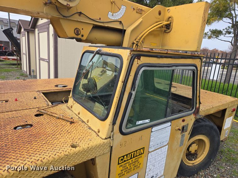 image for item ER5159 Grove AP-308 crane