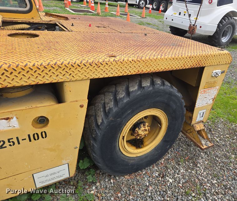 image for item ER5159 Grove AP-308 crane