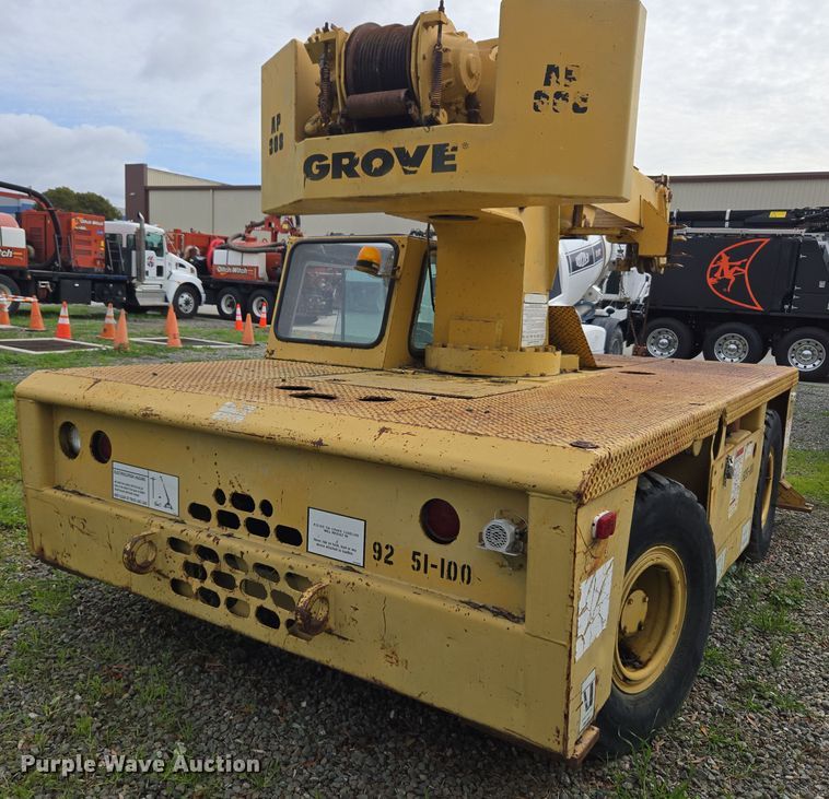 image for item ER5159 Grove AP-308 crane