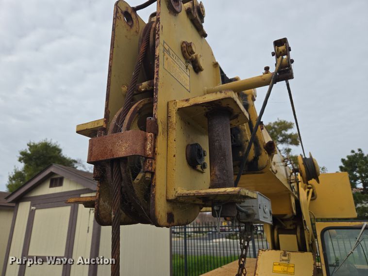 image for item ER5159 Grove AP-308 crane