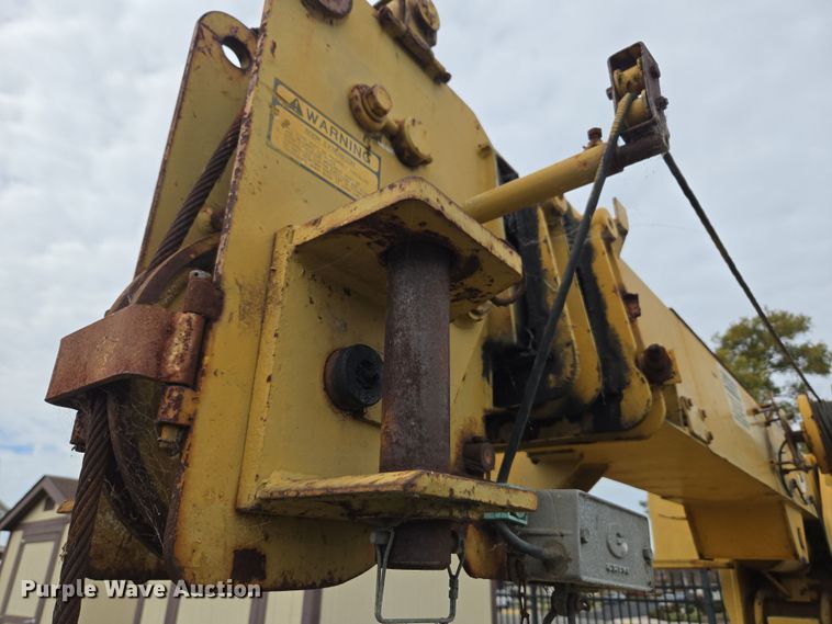 image for item ER5159 Grove AP-308 crane