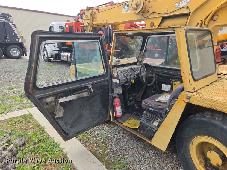 image for item ER5159 Grove AP-308 crane