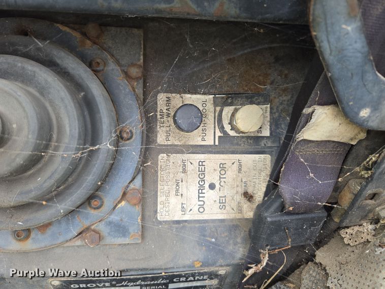 image for item ER5159 Grove AP-308 crane