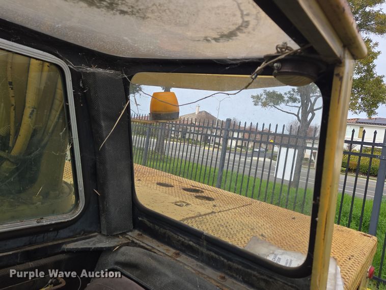 image for item ER5159 Grove AP-308 crane