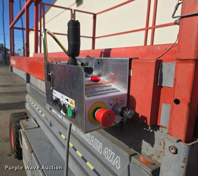 image for item ER5164 2006 Skyjack SJ7127 scissor lift