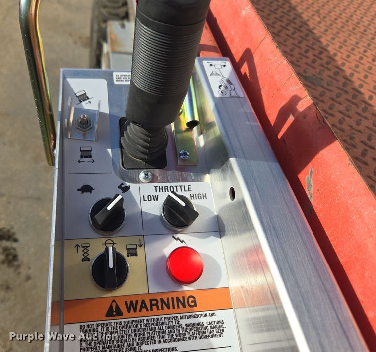 image for item ER5164 2006 Skyjack SJ7127 scissor lift