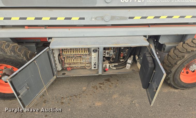 image for item ER5164 2006 Skyjack SJ7127 scissor lift