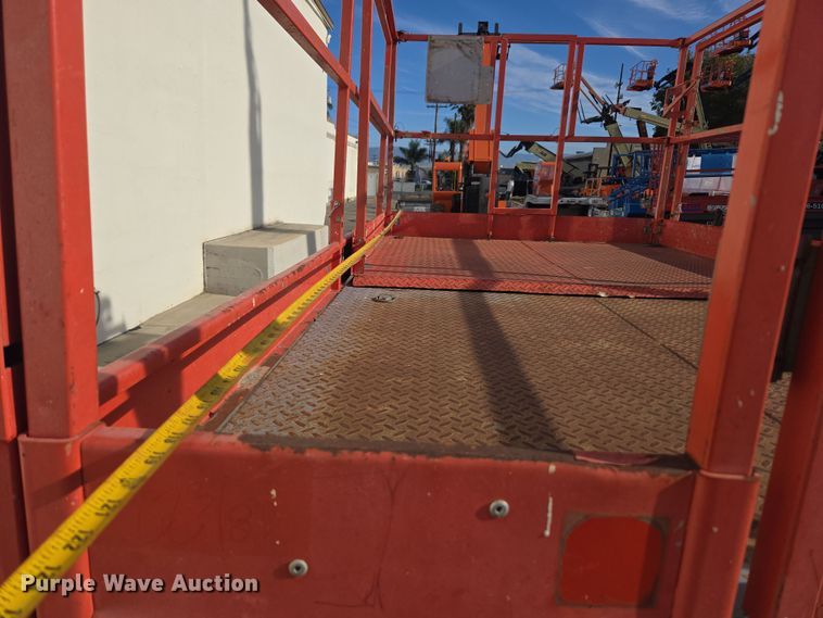 image for item ER5164 2006 Skyjack SJ7127 scissor lift