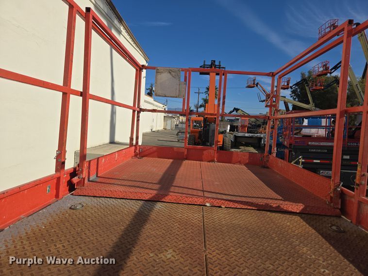 image for item ER5164 2006 Skyjack SJ7127 scissor lift
