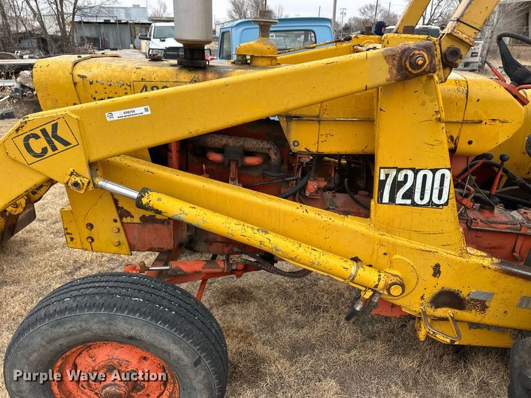 image for item ER8704 1970 Case 480CK backhoe