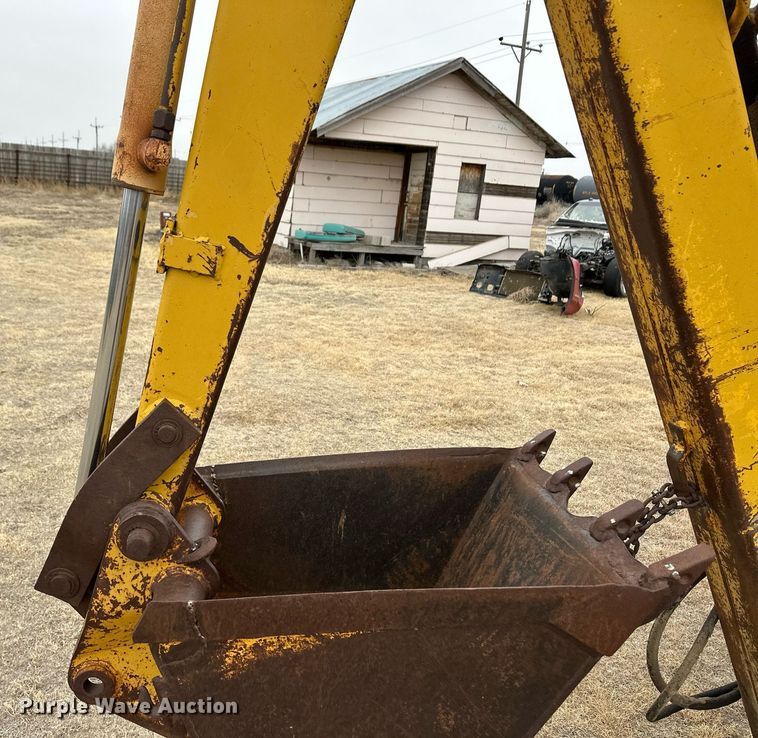 image for item ER8704 1970 Case 480CK backhoe