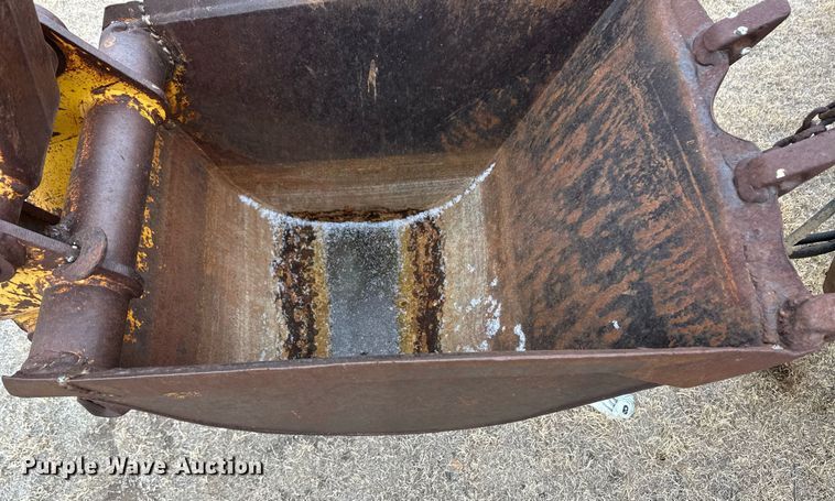 image for item ER8704 1970 Case 480CK backhoe