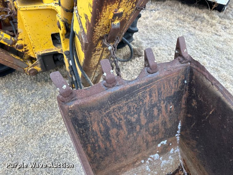 image for item ER8704 1970 Case 480CK backhoe