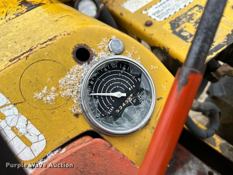 image for item ER8704 1970 Case 480CK backhoe