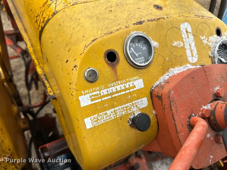 image for item ER8704 1970 Case 480CK backhoe