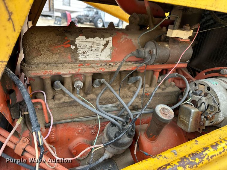 image for item ER8704 1970 Case 480CK backhoe