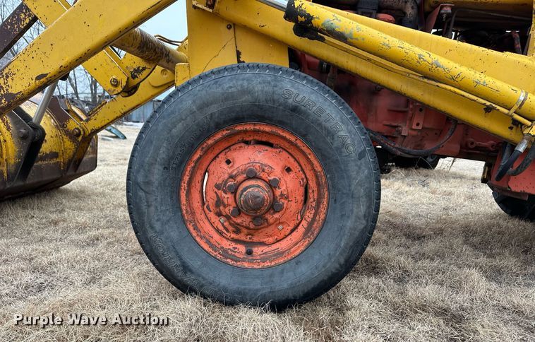 image for item ER8704 1970 Case 480CK backhoe