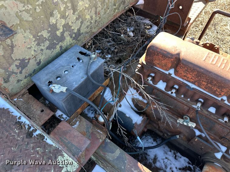 image for item ER8733 Shop built crane trailer