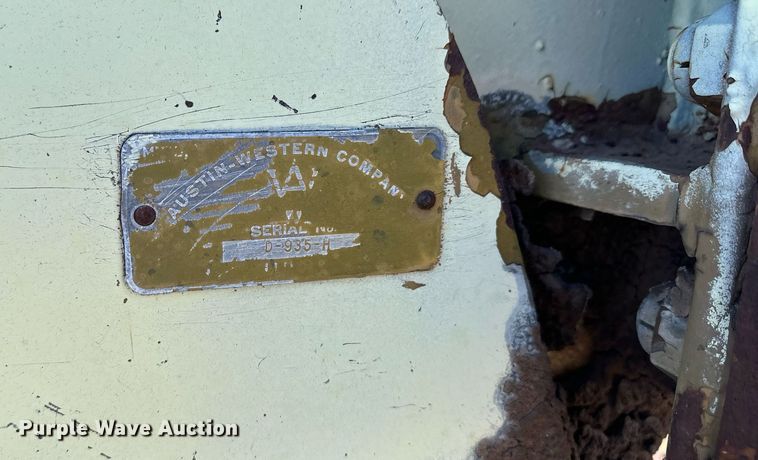 image for item ER8733 Shop built crane trailer